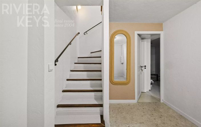 Image No.20-3 Bed House for sale