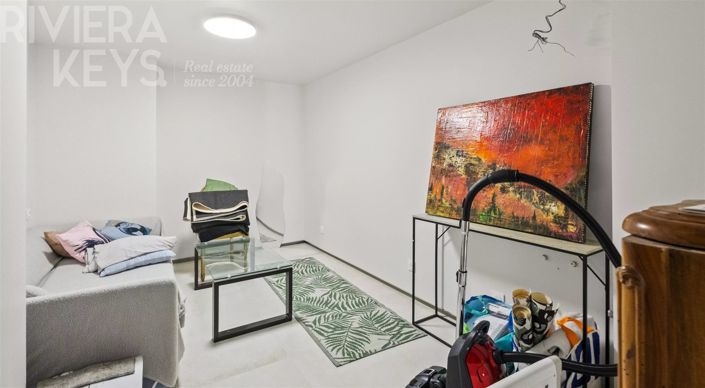 Image No.21-3 Bed House for sale
