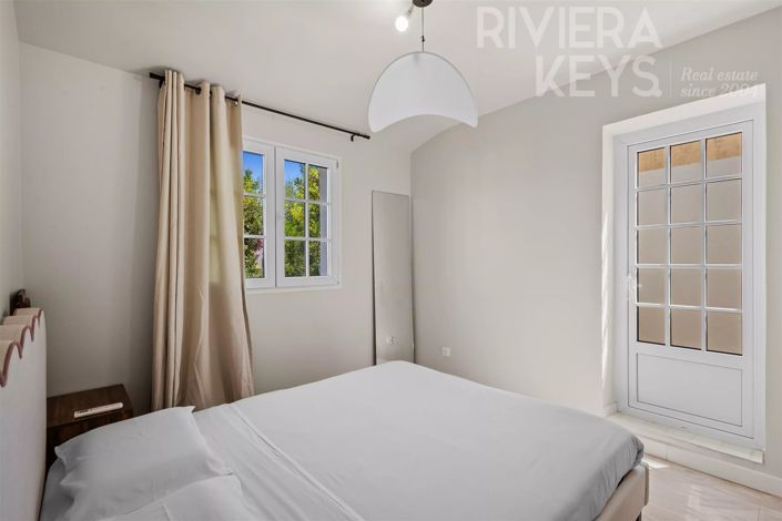 Image No.9-3 Bed House for sale