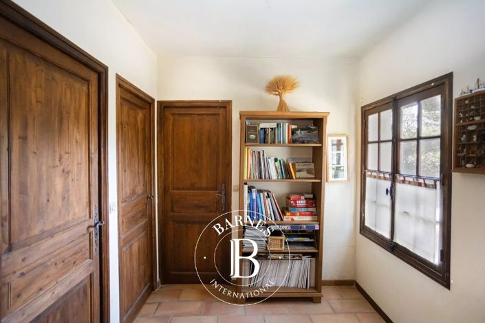 Image No.14-3 Bed House for sale
