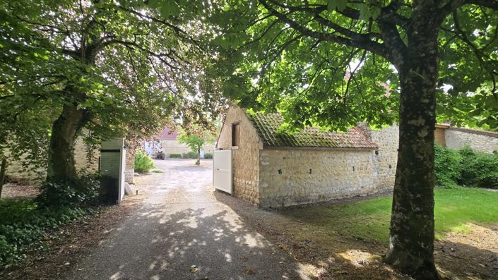 Image No.2-18 Bed House for sale