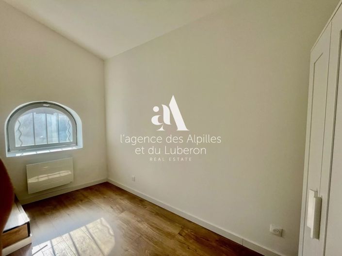 Image No.10-3 Bed House for sale