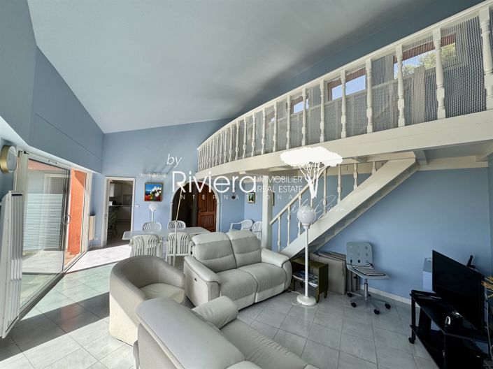 Image No.11-3 Bed House for sale