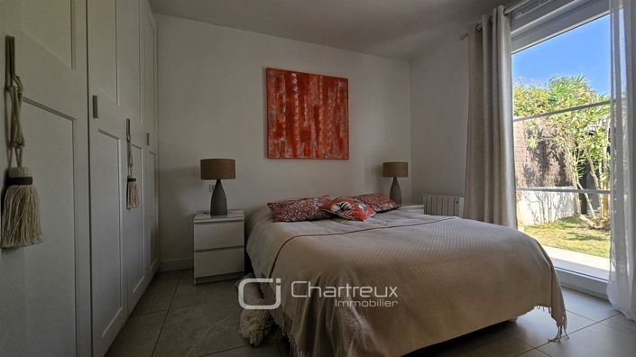 Image No.10-3 Bed House for sale