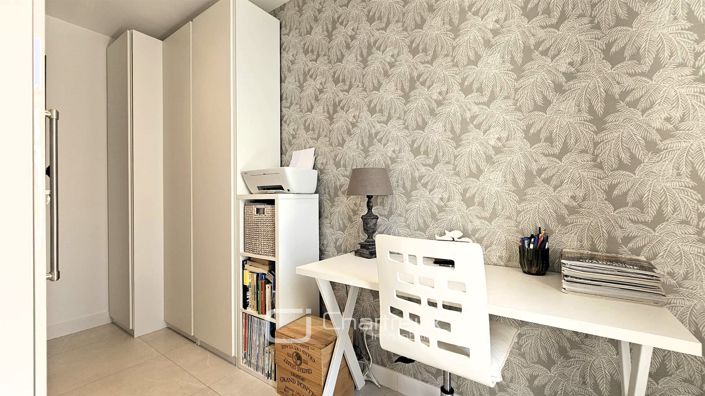 Image No.17-3 Bed House for sale