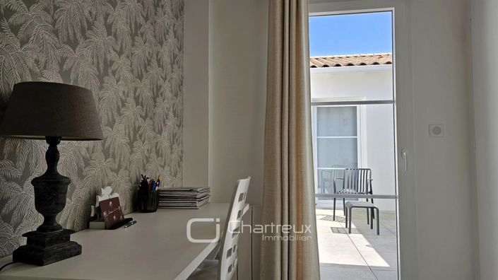 Image No.18-3 Bed House for sale