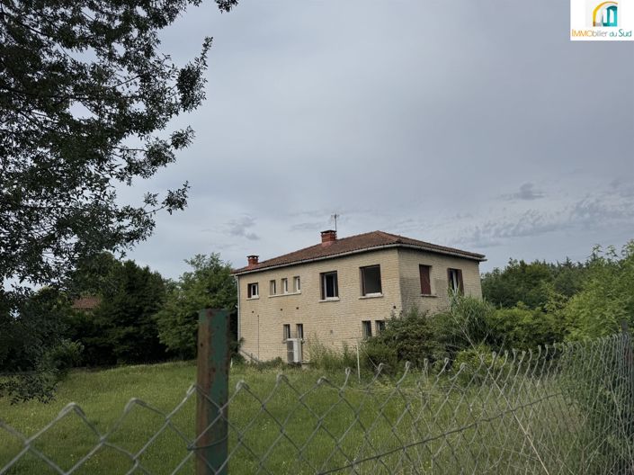Image No.2-4 Bed House for sale