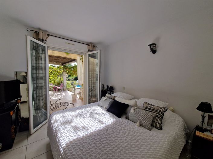 Image No.6-3 Bed House for sale