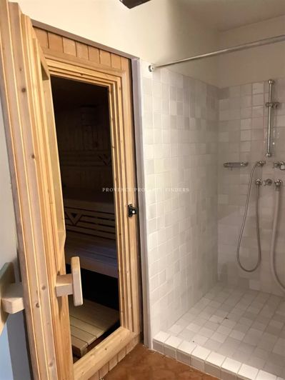 Image No.20-3 Bed House for sale
