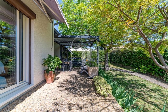 Image No.2-4 Bed House for sale