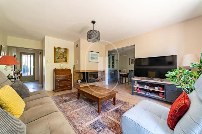 Image No.6-4 Bed House for sale