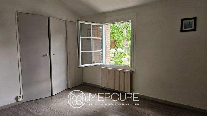 Image No.11-5 Bed House for sale