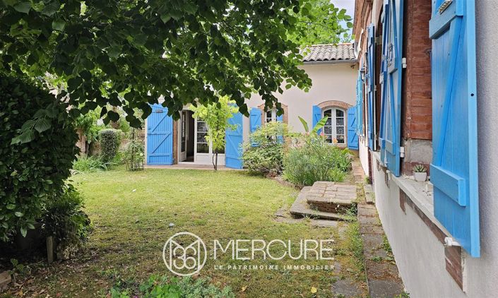 Image No.8-5 Bed House for sale