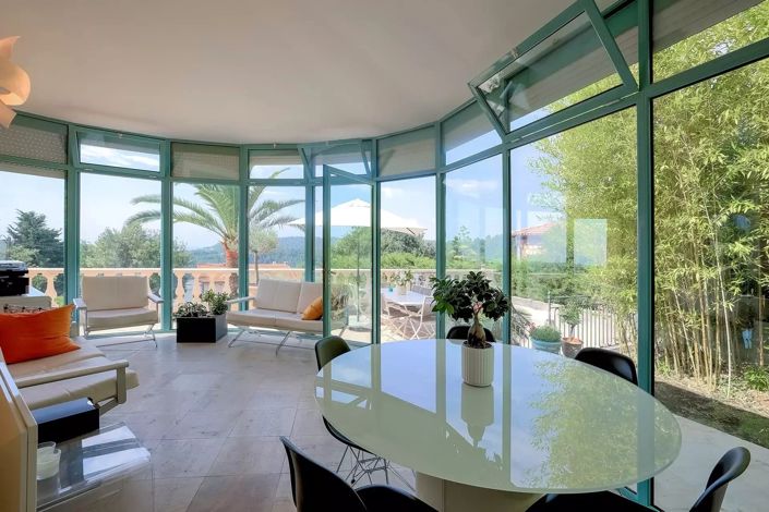 Image No.2-6 Bed House for sale