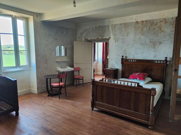 Image No.7-4 Bed House for sale