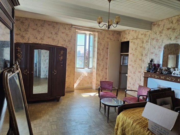 Image No.8-4 Bed House for sale