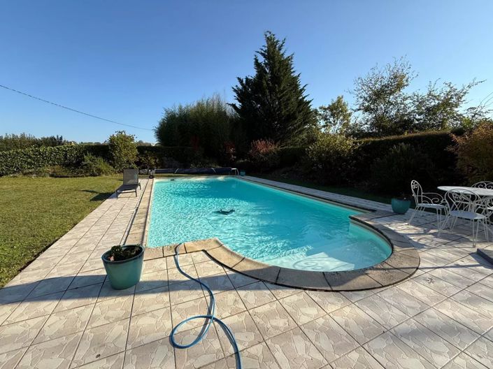 Image No.18-5 Bed House for sale