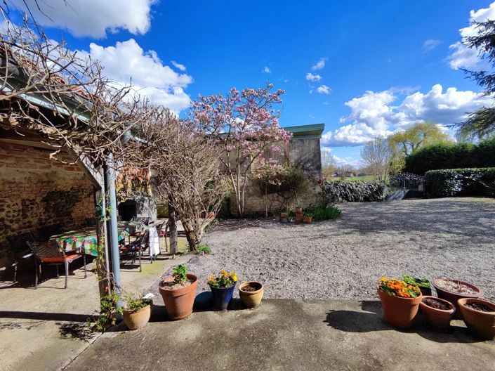Image No.19-5 Bed House for sale