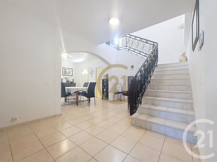 Image No.4-3 Bed House for sale