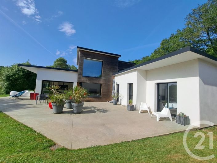 Image No.2-4 Bed House for sale