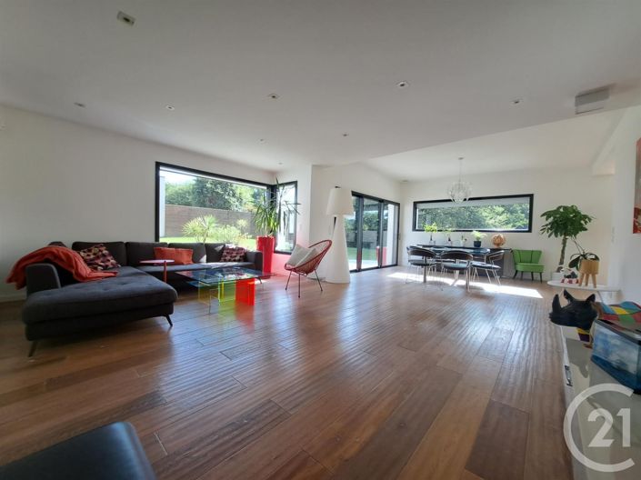 Image No.4-4 Bed House for sale