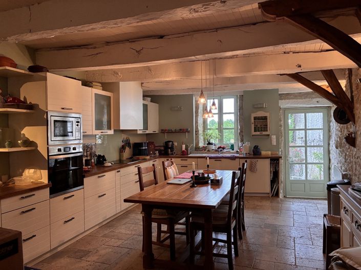 Image No.10-3 Bed House for sale