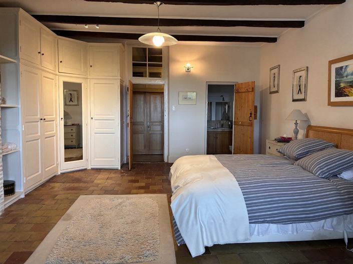 Image No.11-3 Bed House for sale
