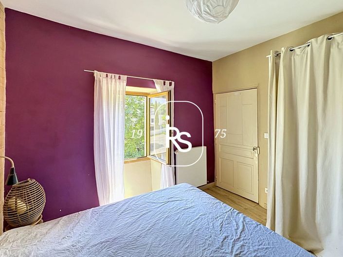 Image No.12-7 Bed House for sale