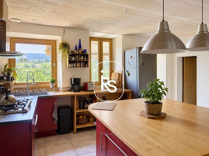 Image No.6-7 Bed House for sale