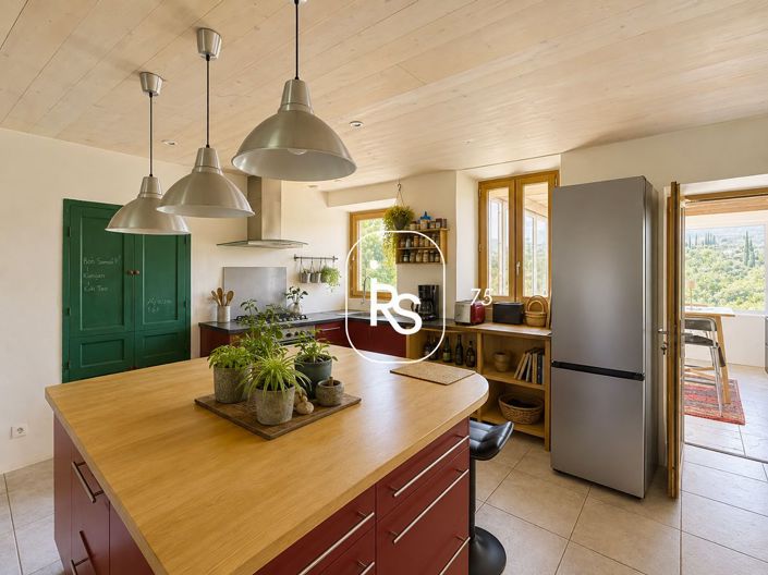 Image No.7-7 Bed House for sale