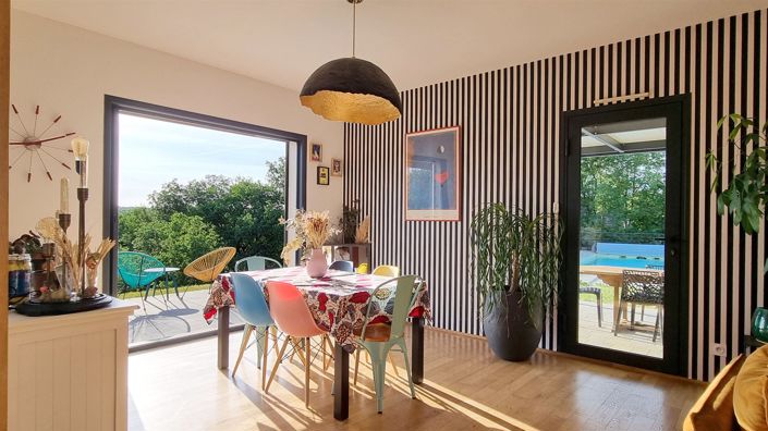 Image No.23-5 Bed House for sale