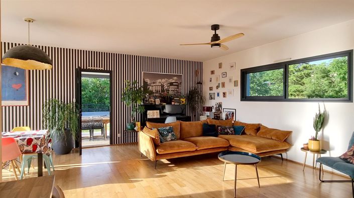 Image No.24-5 Bed House for sale