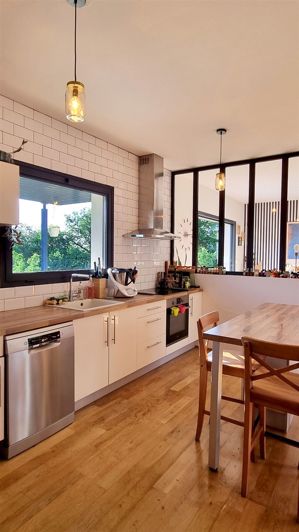 Image No.28-5 Bed House for sale
