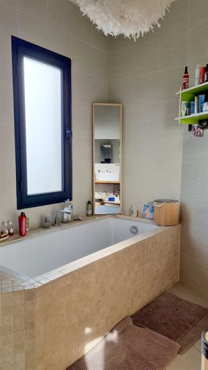 Image No.35-5 Bed House for sale