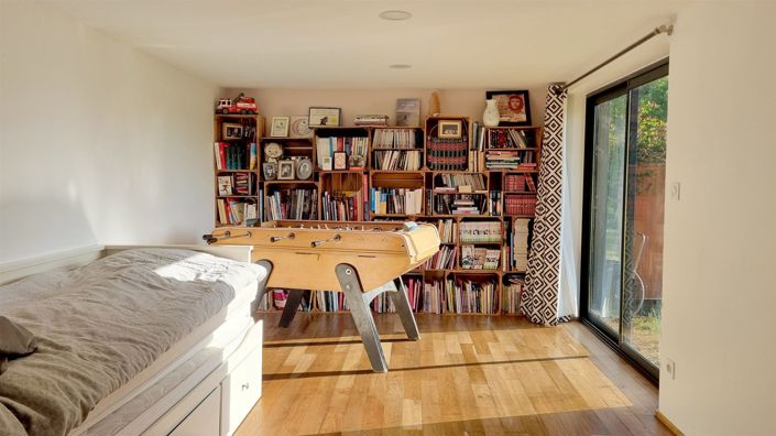 Image No.37-5 Bed House for sale
