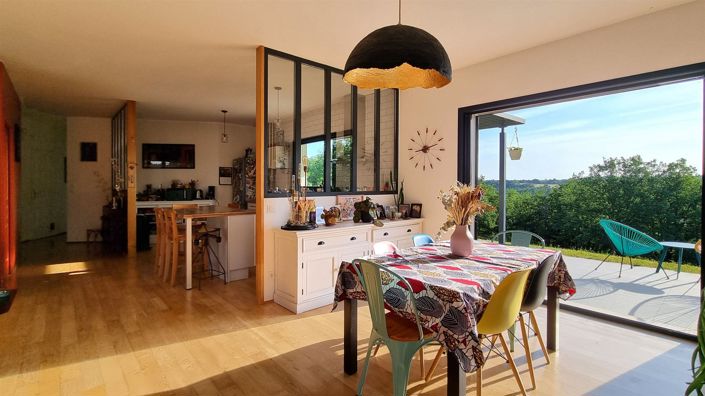 Image No.5-5 Bed House for sale