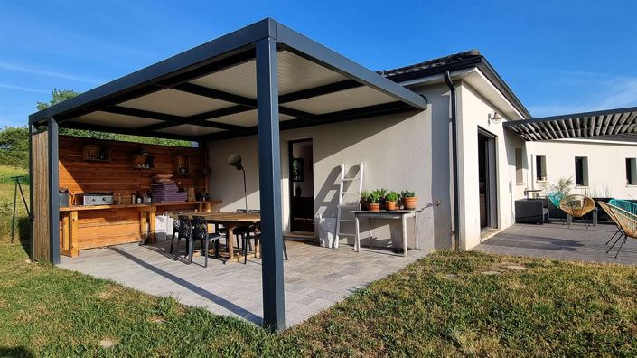 Image No.8-5 Bed House for sale