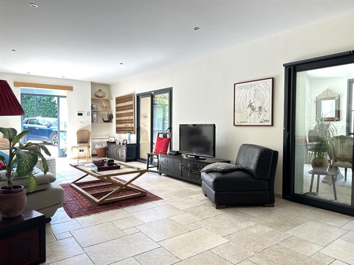 Image No.16-3 Bed House for sale
