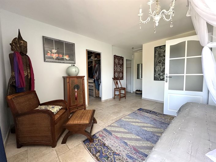 Image No.19-3 Bed House for sale