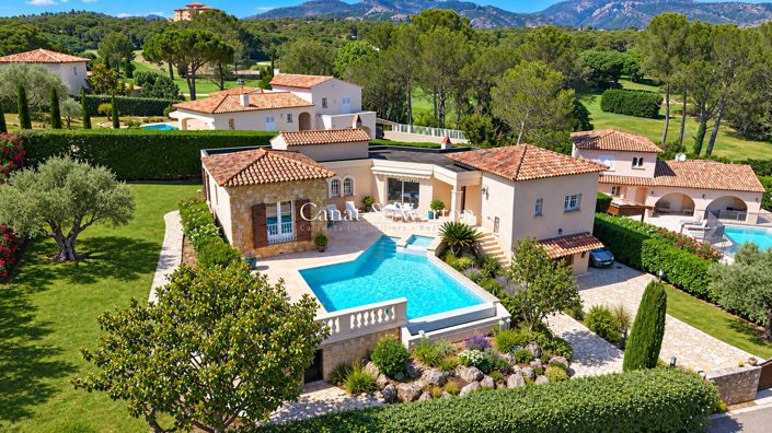 Image No.2-4 Bed House for sale