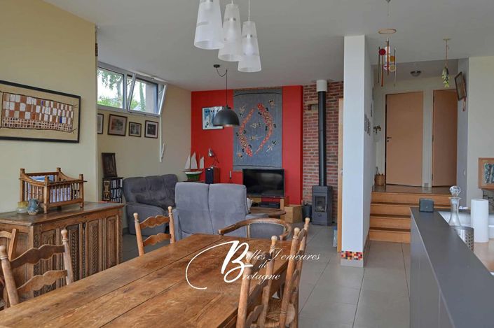 Image No.10-3 Bed House for sale