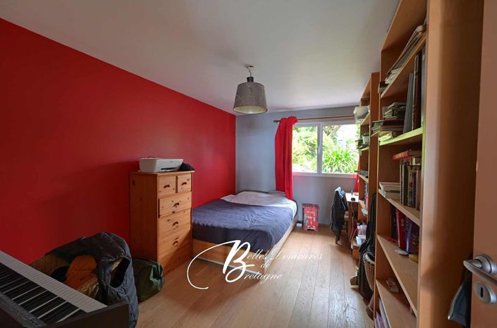 Image No.12-3 Bed House for sale
