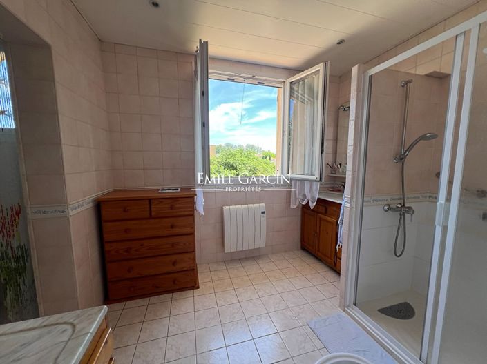 Image No.6-5 Bed House for sale