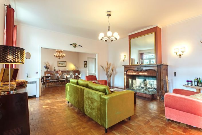 Image No.6-6 Bed Property for sale