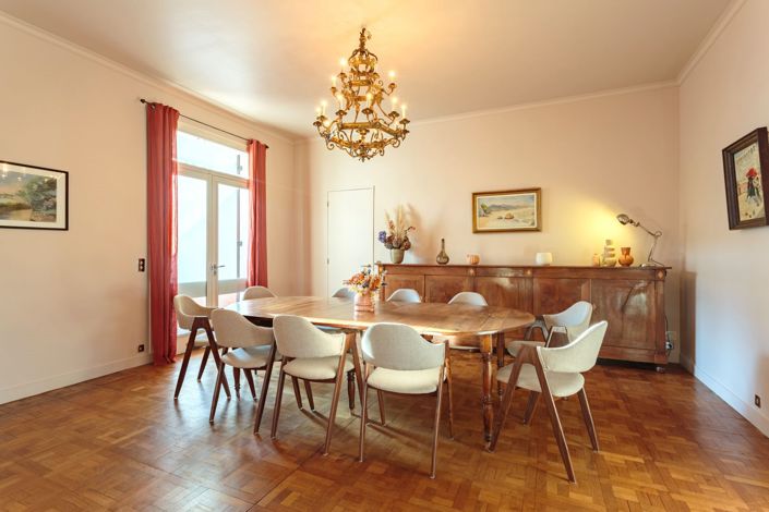 Image No.8-6 Bed Property for sale
