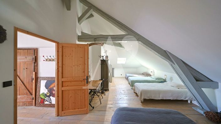 Image No.16-5 Bed Property for sale
