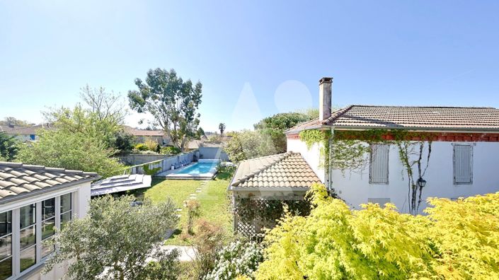 Image No.17-5 Bed Property for sale