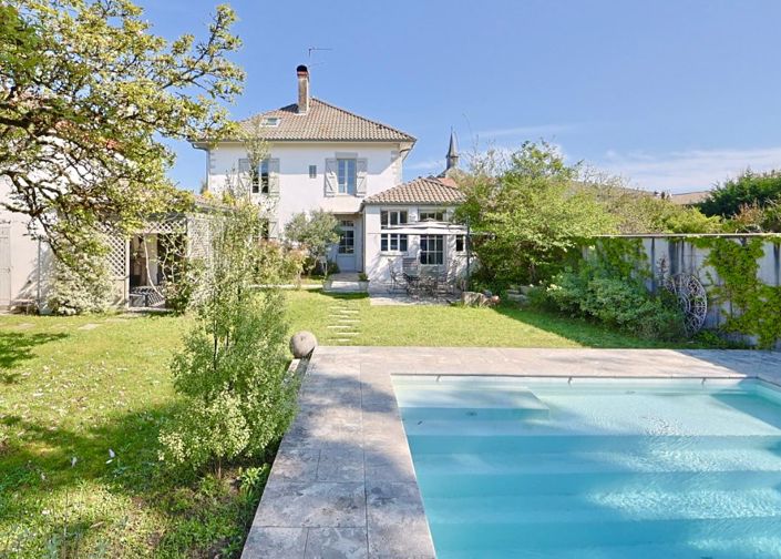 Image No.2-5 Bed Property for sale
