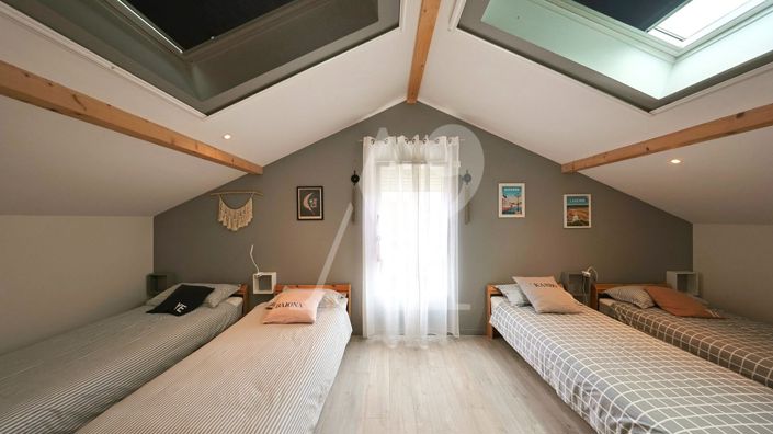 Image No.11-5 Bed Property for sale