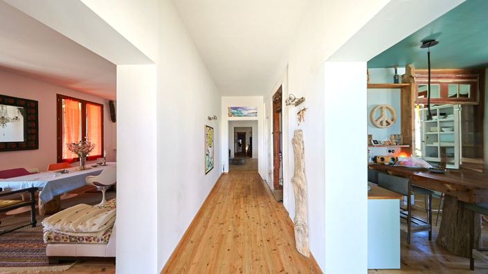 Image No.5-5 Bed Property for sale